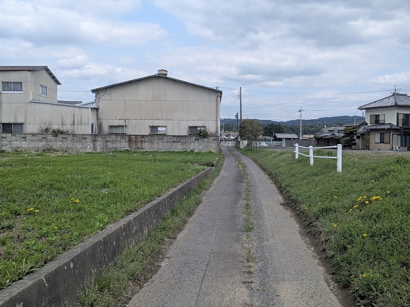 常陸太田市三才町　土地 現地写真（前面道路含む現地写真）