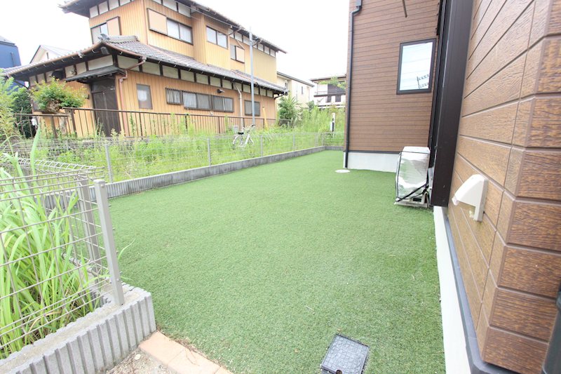 守谷市薬師台　中古戸建 現地写真（庭）