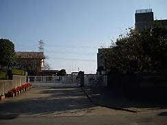 守谷市薬師台　中古戸建 中学校