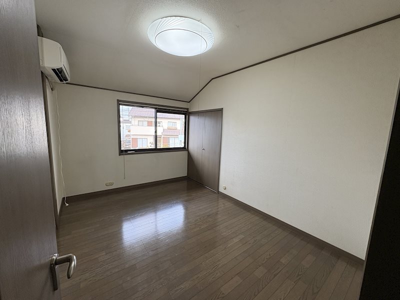 土浦市真鍋４丁目　中古戸建 内観写真（リビング以外の居室）