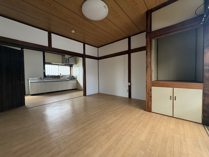 牛久市上柏田１丁目　中古戸建 内観写真（リビング）
