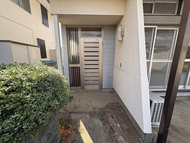 牛久市上柏田１丁目　中古戸建 現地写真（玄関）