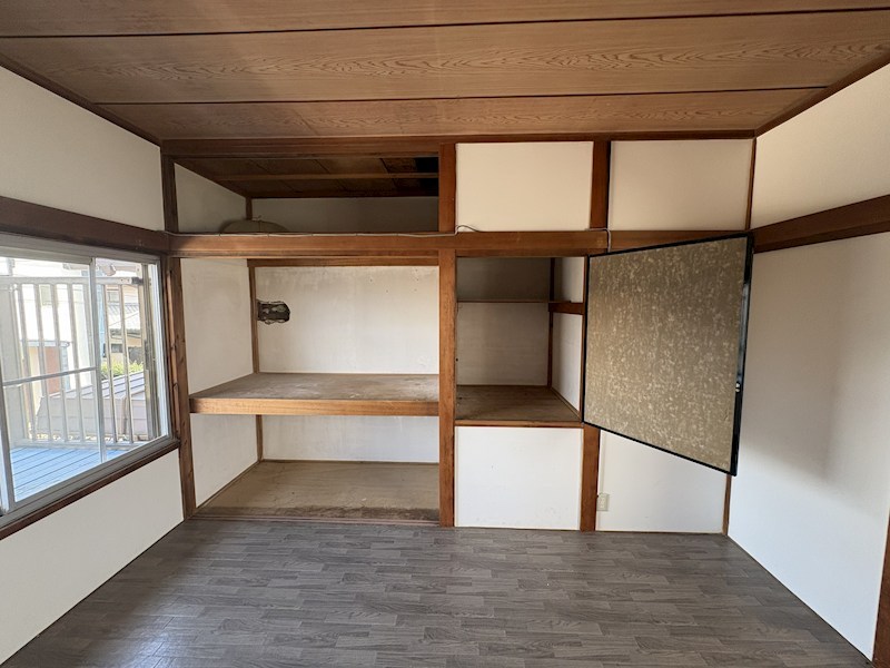 牛久市上柏田１丁目　中古戸建 内観写真（収納）