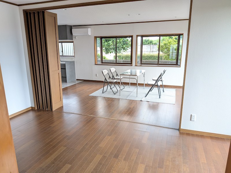 下妻市下妻丙　中古戸建 内観写真（リビング）