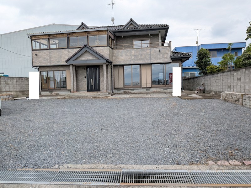 下妻市下妻丙　中古戸建 現地写真（駐車場）