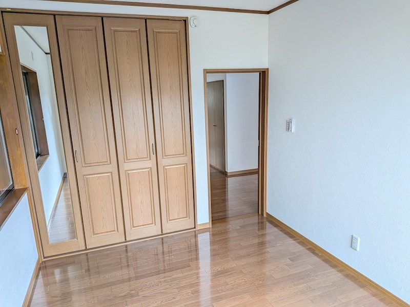 下妻市下妻丙　中古戸建 内観写真（リビング以外の居室）