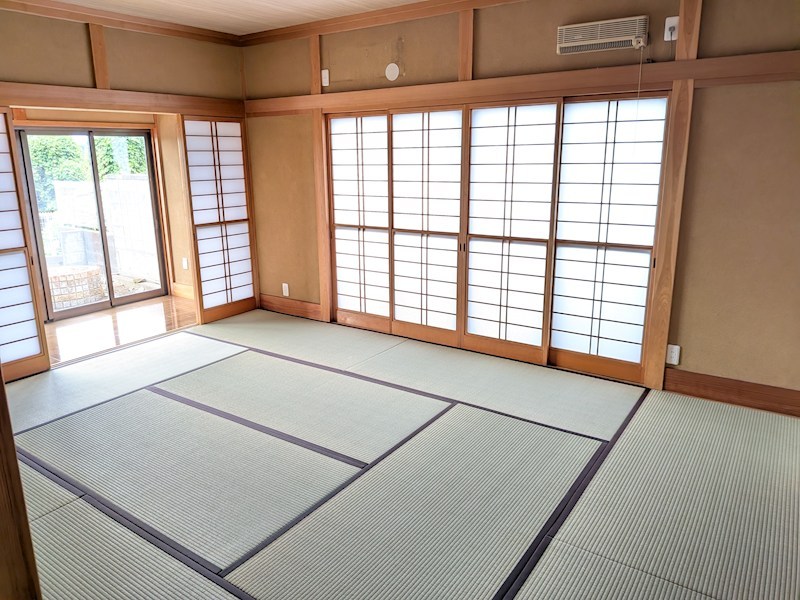 下妻市下妻丙　中古戸建 内観写真（リビング以外の居室）