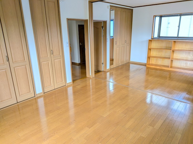 下妻市下妻丙　中古戸建 内観写真（リビング以外の居室）