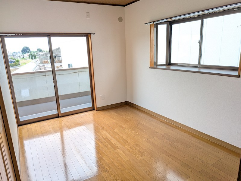 下妻市下妻丙　中古戸建 内観写真（リビング以外の居室）