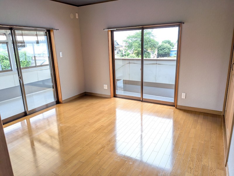 下妻市下妻丙　中古戸建 内観写真（リビング以外の居室）