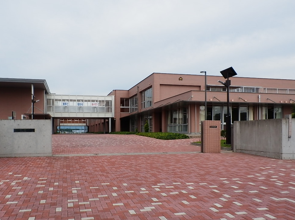 下妻市下妻丙　中古戸建 中学校