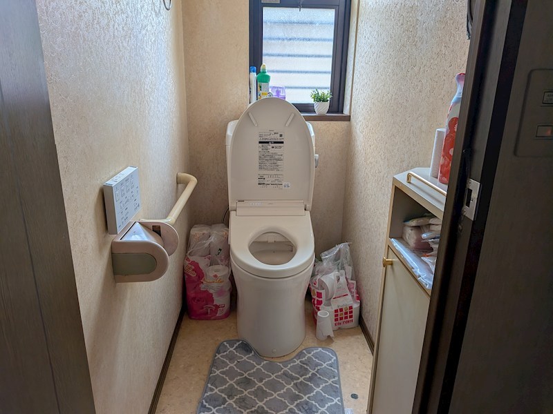 つくばみらい市長渡呂　中古戸建（二世帯住宅） 内観写真（トイレ）