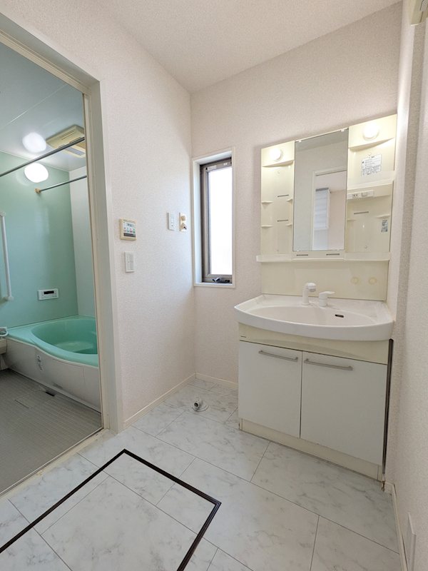 常総市若宮戸　中古戸建 内観写真（洗面台・洗面所）