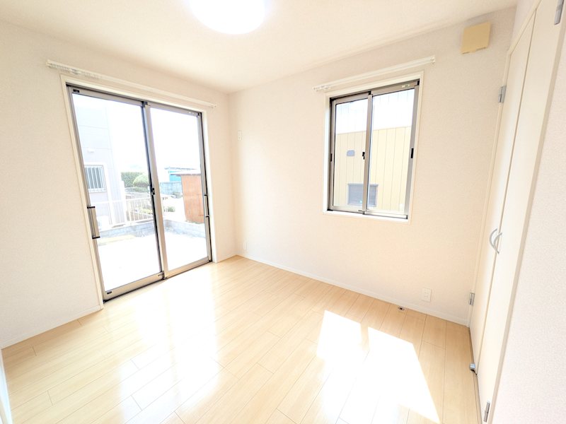 常総市若宮戸　中古戸建 内観写真（リビング以外の居室）