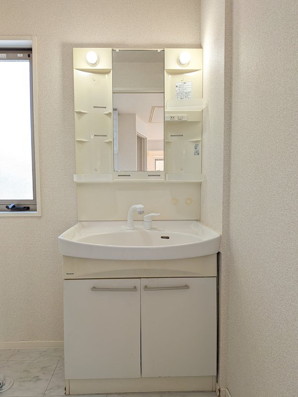 常総市若宮戸　中古戸建 内観写真（洗面台・洗面所）