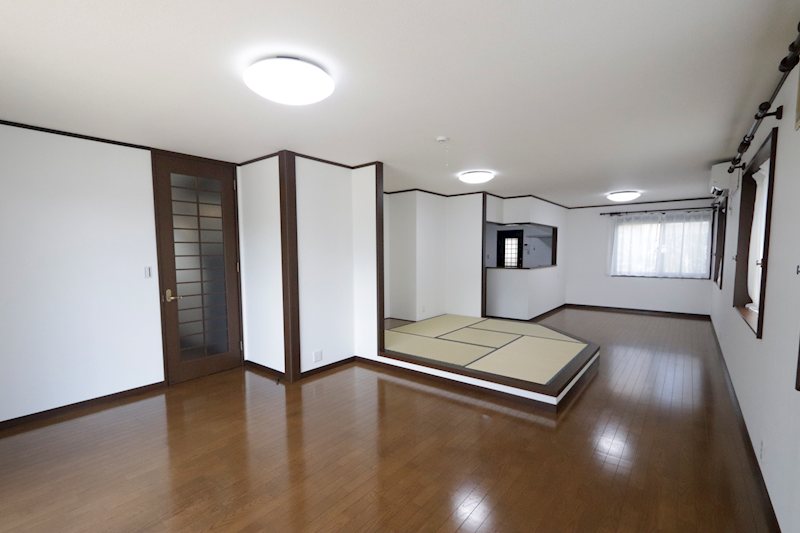 龍ケ崎市藤ケ丘３丁目　中古戸建 内観写真（リビング）