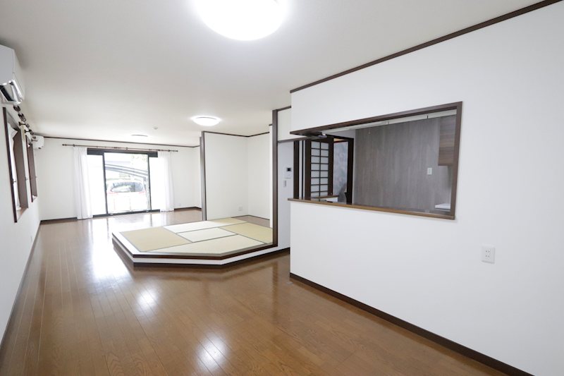 龍ケ崎市藤ケ丘３丁目　中古戸建 内観写真（リビング）