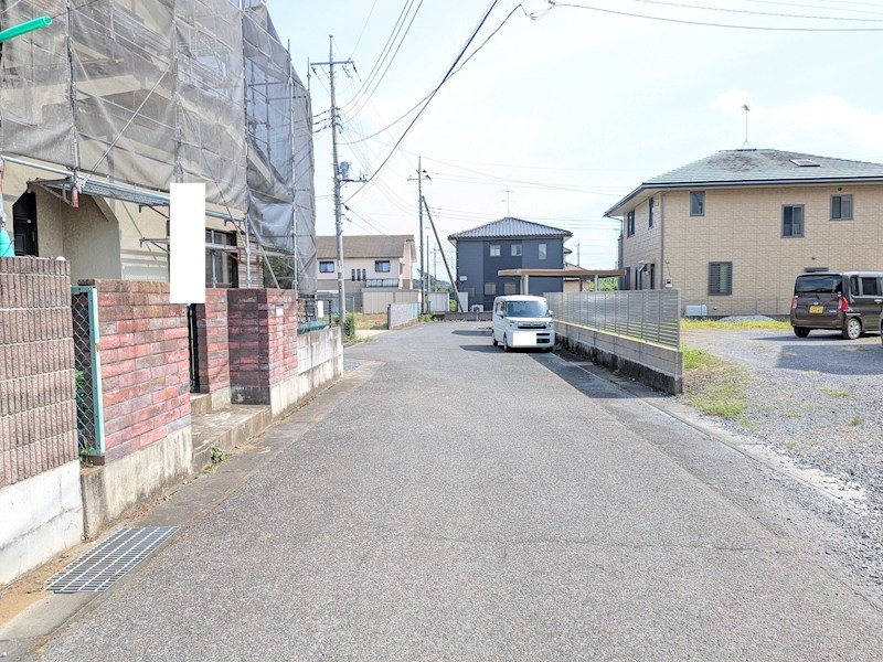 下妻市皆葉　中古戸建 現地写真（前面道路含む現地写真）