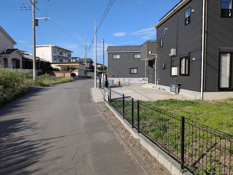 坂東市岩井　中古戸建 現地写真（前面道路含む現地写真）