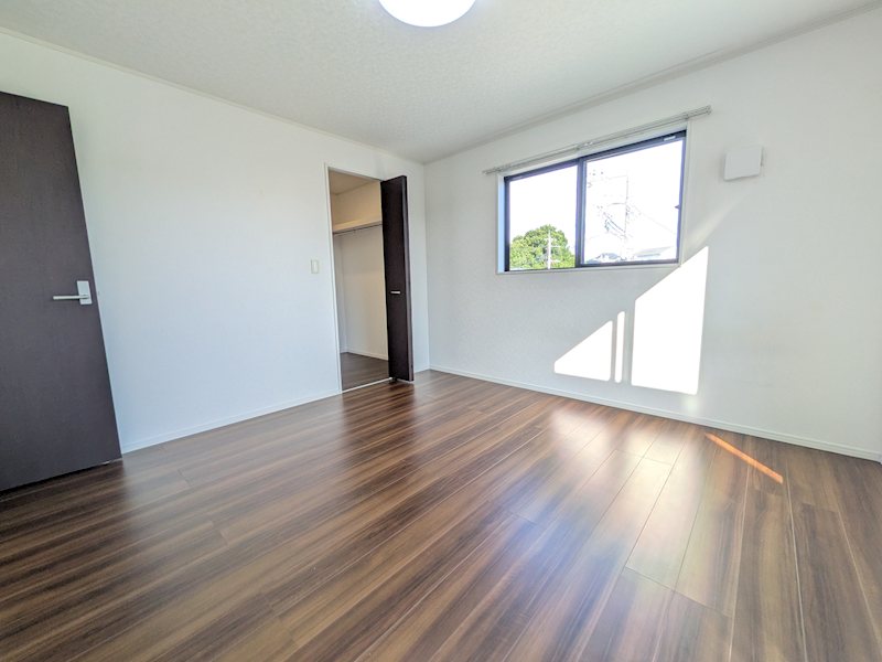 坂東市岩井　中古戸建 内観写真（リビング以外の居室）