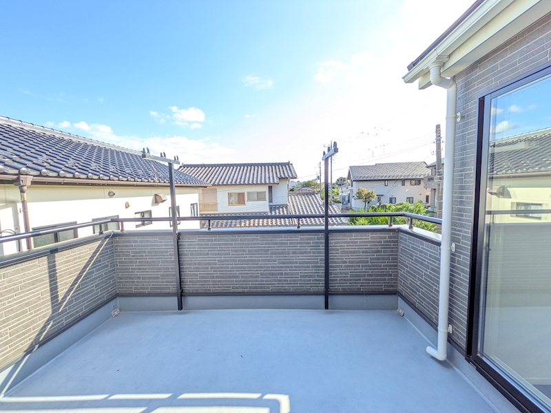 坂東市岩井　中古戸建 現地写真（バルコニー）