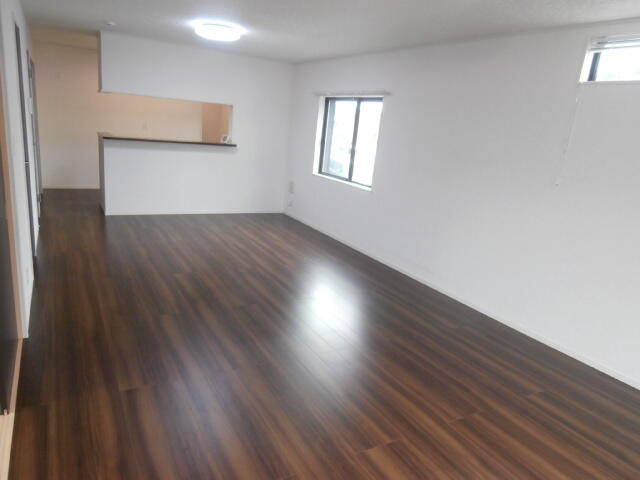坂東市岩井　中古戸建 内観写真（リビング）