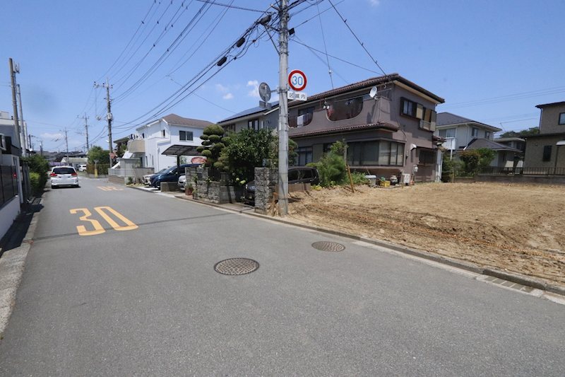 守谷市松ケ丘３丁目　新築戸建７期　１号棟 現地写真（前面道路含む現地写真）