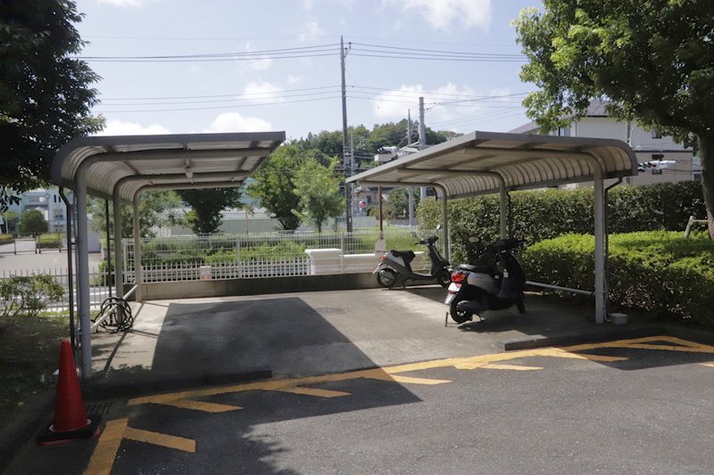 ウッドパーク四季の丘WA棟 共用部写真（駐車場）