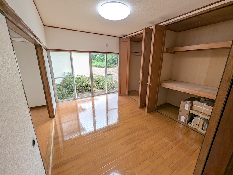 土浦市東並木町　中古戸建 内観写真（リビング以外の居室）