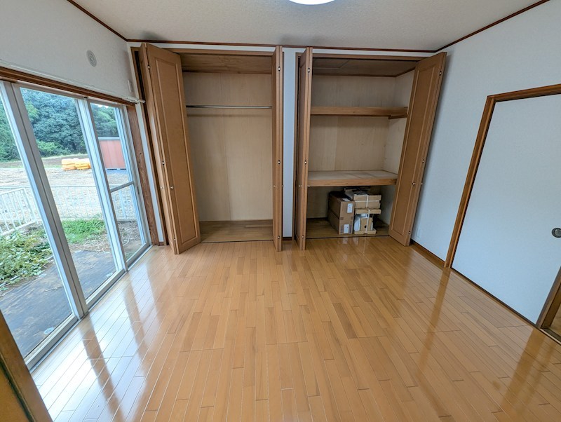 土浦市東並木町　中古戸建 内観写真（リビング以外の居室）