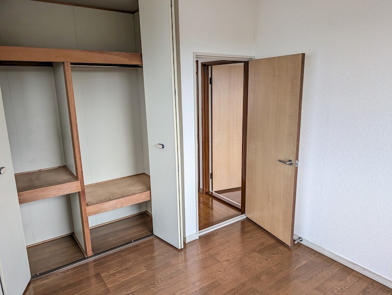 土浦市東並木町　中古戸建 内観写真（リビング以外の居室）