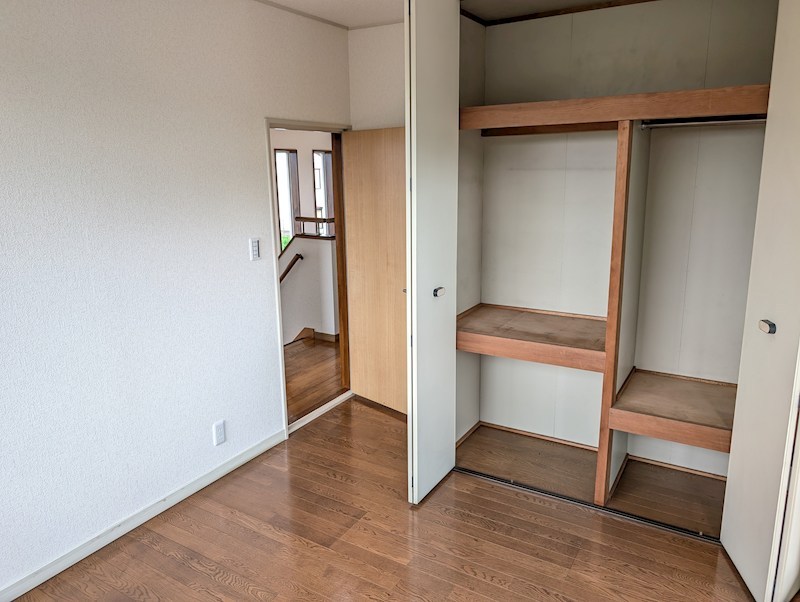 土浦市東並木町　中古戸建 内観写真（リビング以外の居室）