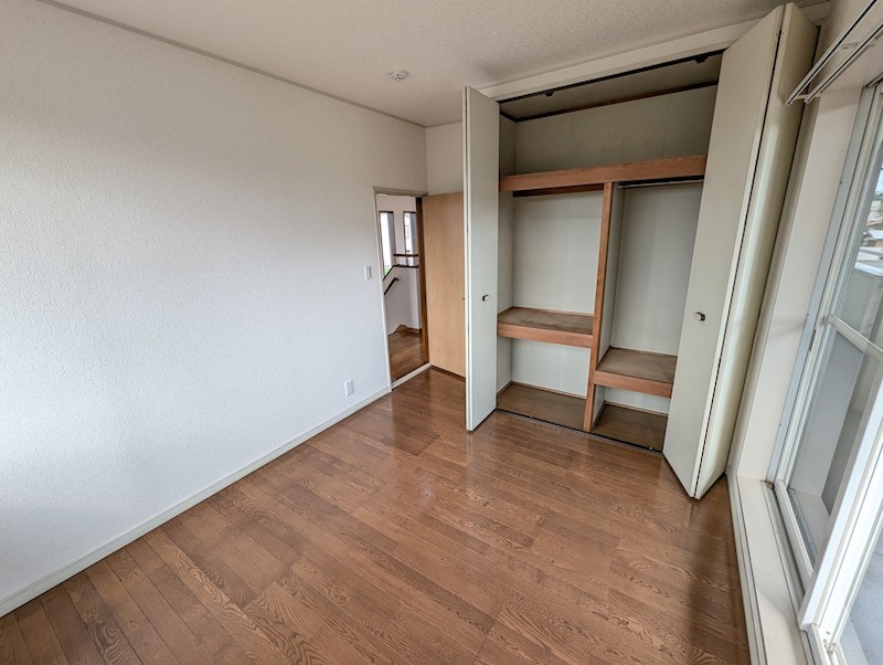 土浦市東並木町　中古戸建 内観写真（リビング以外の居室）