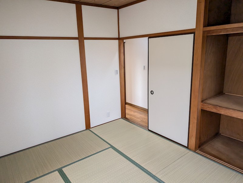 土浦市東並木町　中古戸建 内観写真（リビング以外の居室）