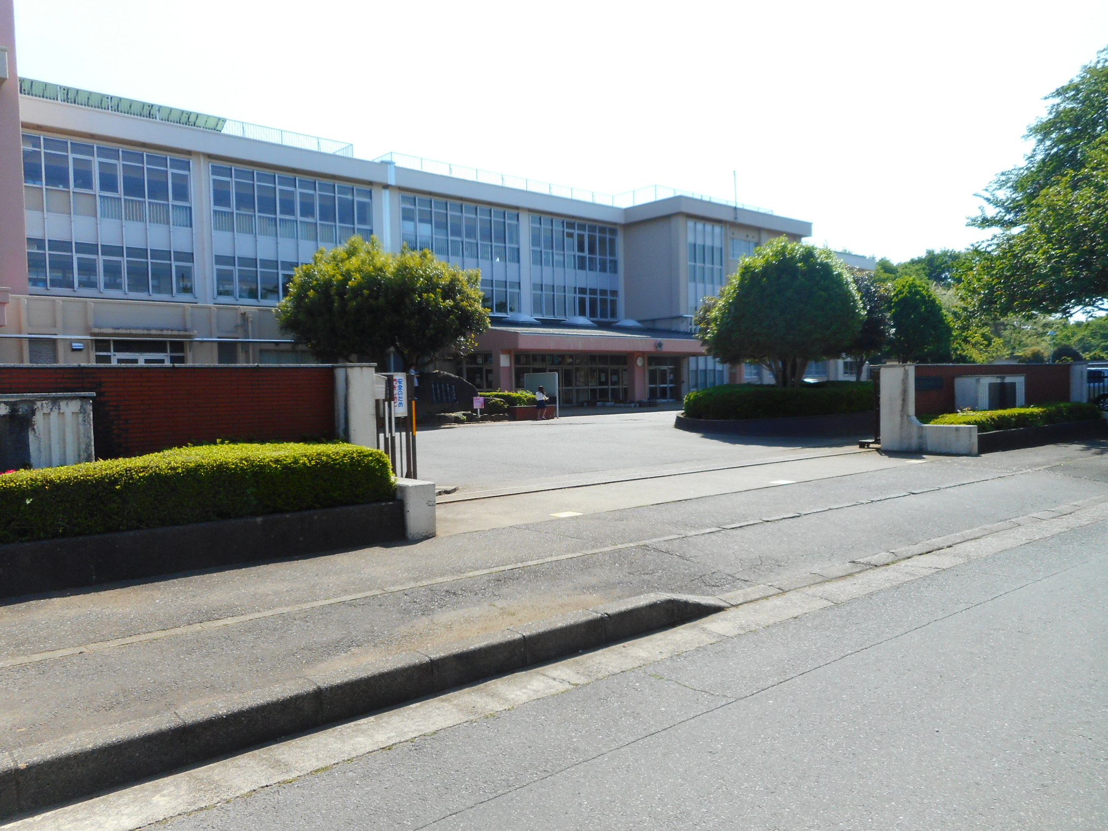 土浦市東並木町　中古戸建 小学校