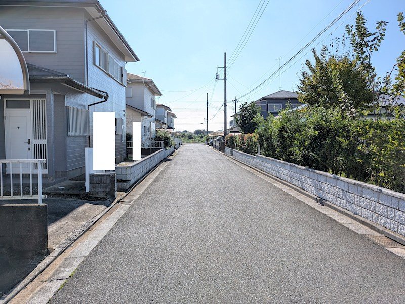 下妻市半谷　中古戸建 現地写真（前面道路含む現地写真）