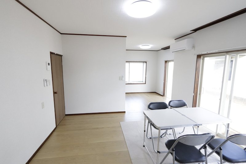 下妻市半谷　中古戸建 内観写真（リビング）