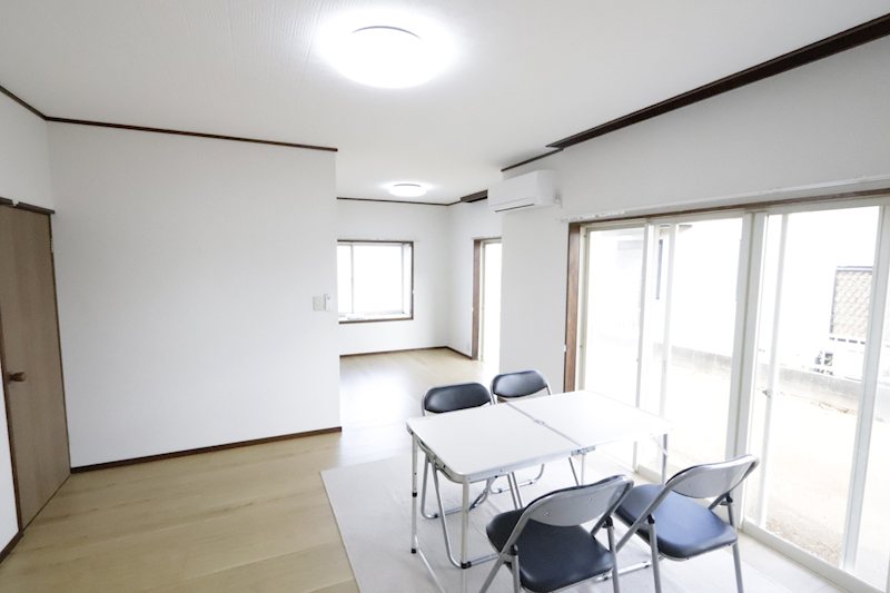 下妻市半谷　中古戸建 内観写真（リビング）