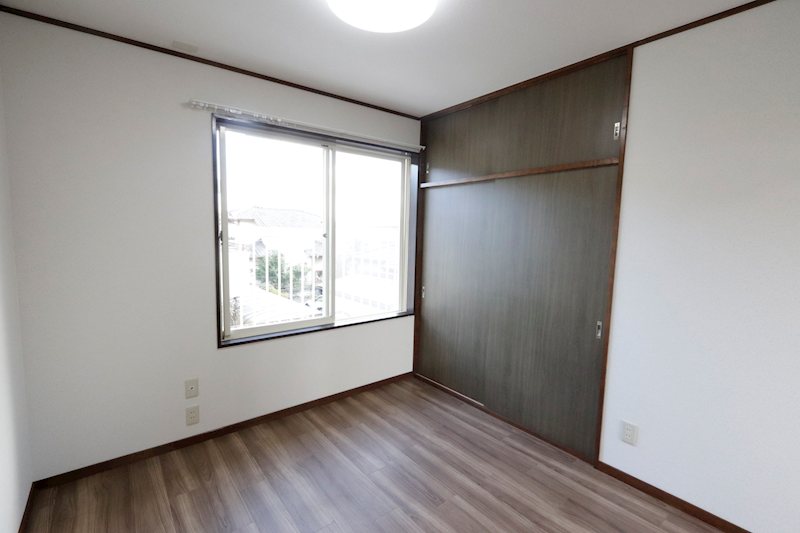 下妻市半谷　中古戸建 内観写真（リビング以外の居室）