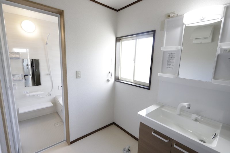 下妻市半谷　中古戸建 内観写真（洗面台・洗面所）