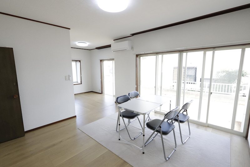 下妻市半谷　中古戸建 内観写真（リビング）