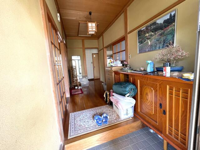つくばみらい市筒戸　中古戸建 現地写真（玄関）