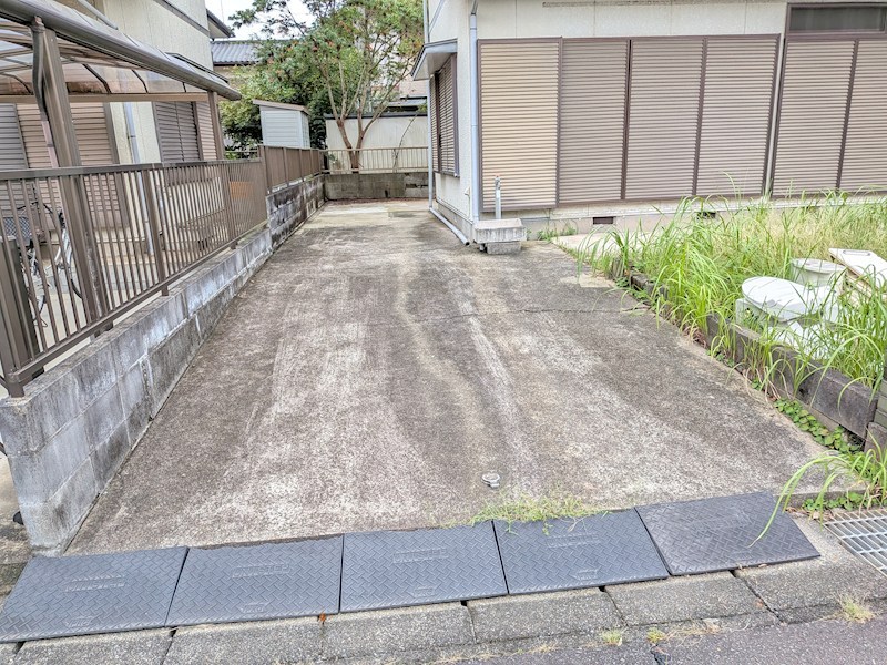 土浦市大畑　中古戸建 現地写真（駐車場）