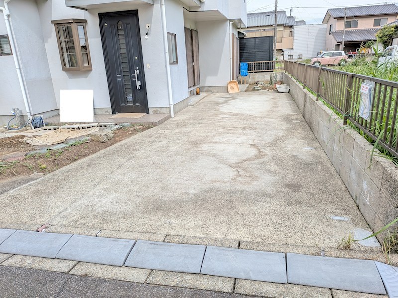 つくば市高見原４丁目　中古戸建 現地写真（駐車場）