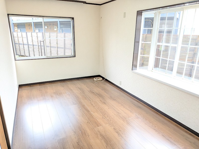 阿見町中央４丁目　中古戸建 内観写真（リビング以外の居室）