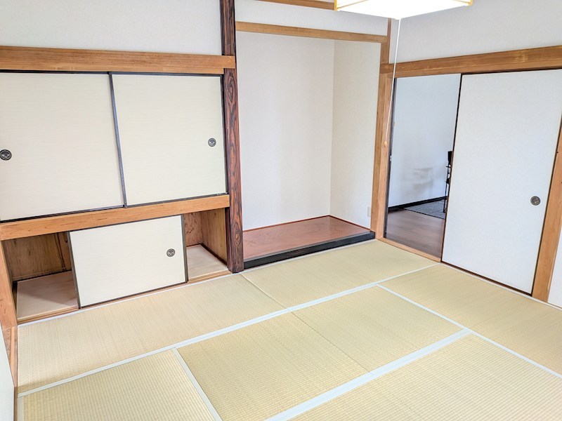 阿見町中央４丁目　中古戸建 内観写真（リビング以外の居室）