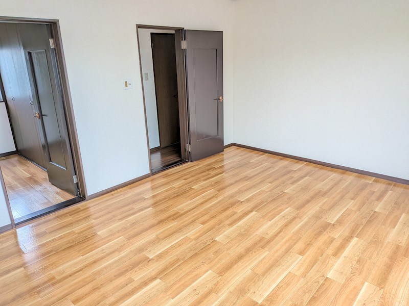 阿見町中央４丁目　中古戸建 内観写真（リビング以外の居室）