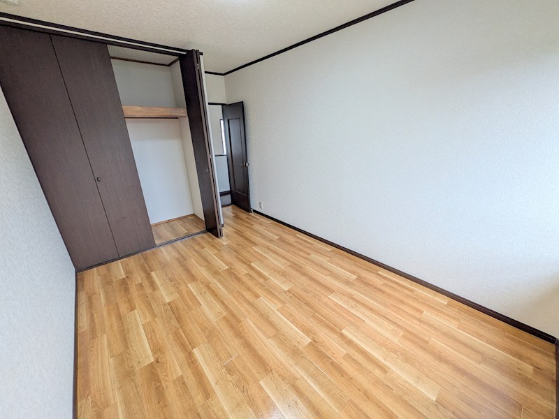 阿見町中央４丁目　中古戸建 内観写真（リビング以外の居室）