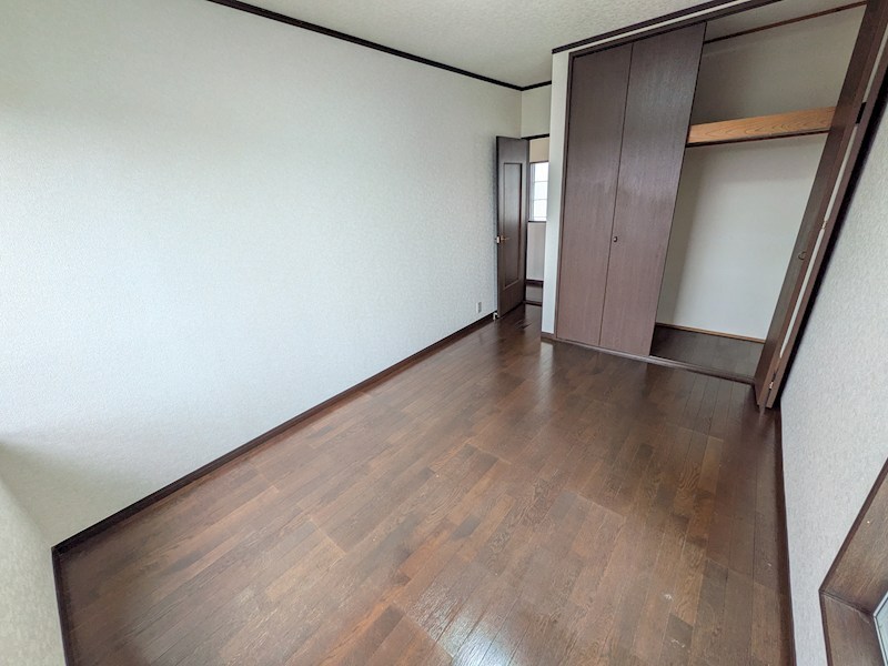阿見町中央４丁目　中古戸建 内観写真（リビング以外の居室）