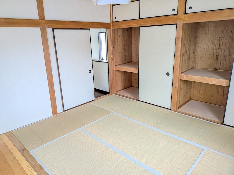 阿見町中央４丁目　中古戸建 内観写真（リビング以外の居室）